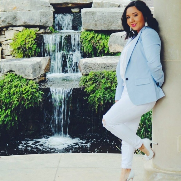 Meet your Posher, Monireh - Picture 2 of 3